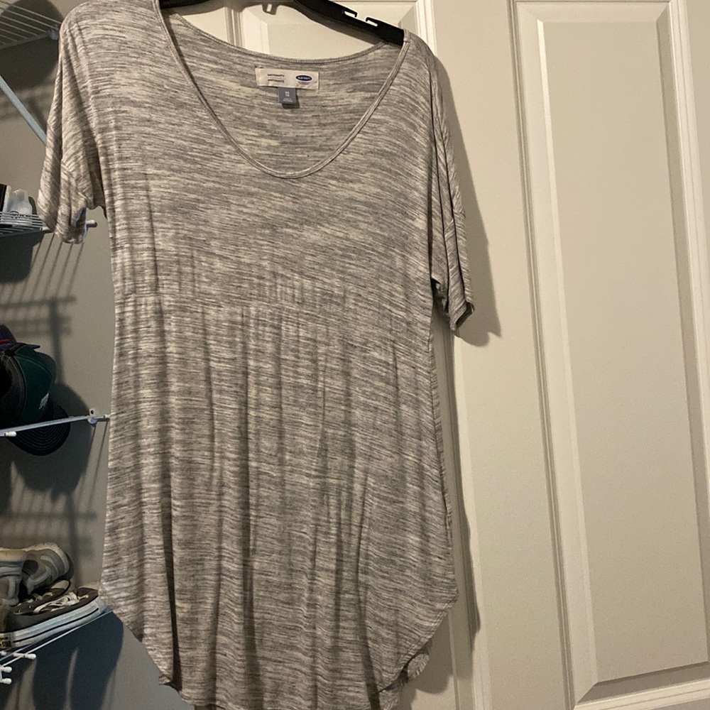 MULTIPLE MATERNITY SHIRTS